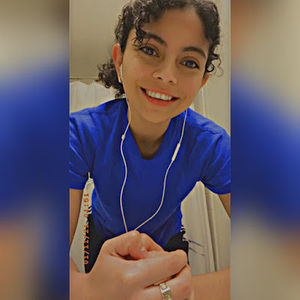 Meet your Posher, Roxana